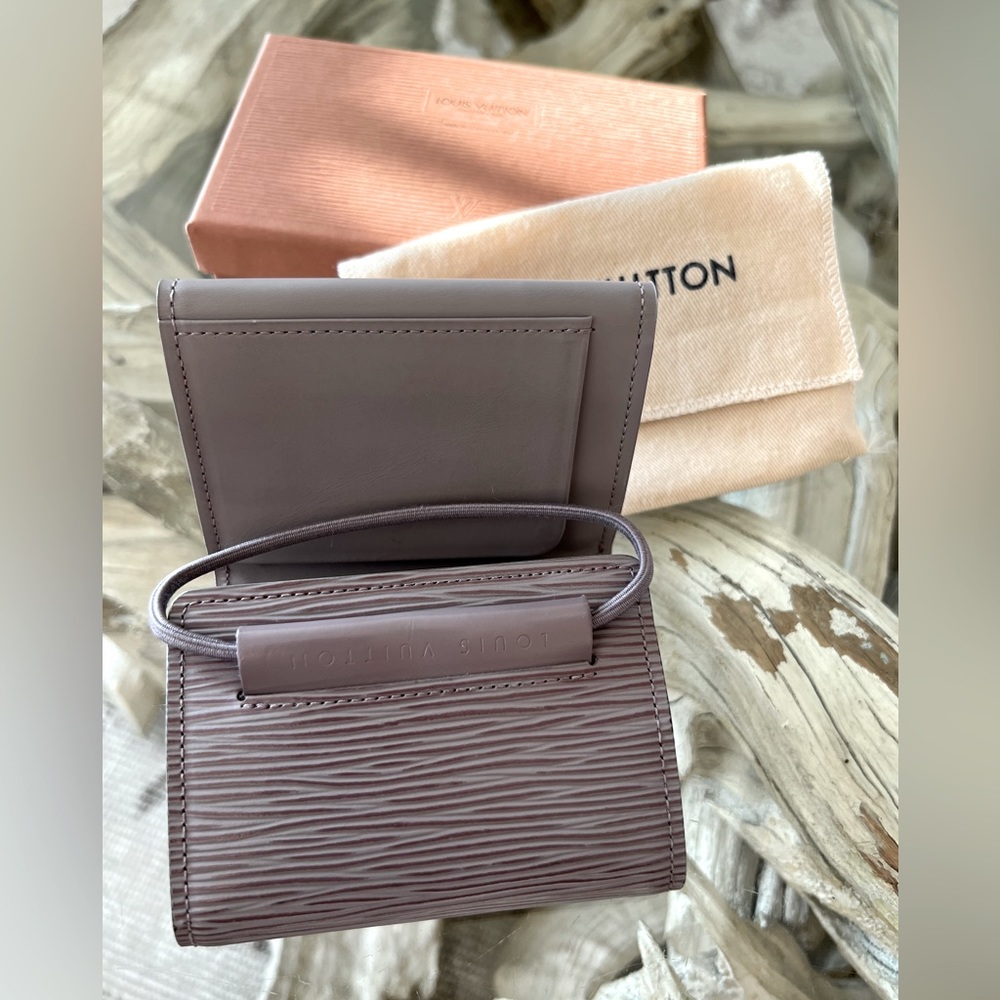 Louis Vuitton Authentic Epi Porte Feiulle Elastiq… - image 8
